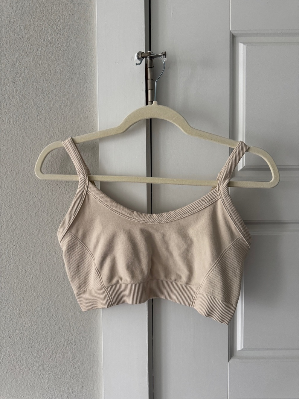 Old Navy Seamless Scoop Bralette - Beige